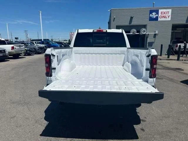 New 2026 Bright White Clear-Coat Exterior Paint RAM BIG HORN image 25