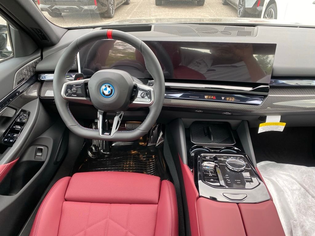 New 2026 Carbon Black Metallic BMW M60 image 9