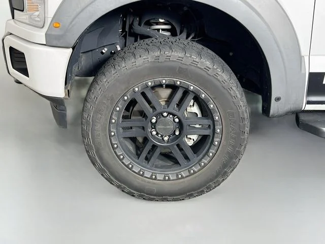 Used 2020 White Ford Lariat image 10