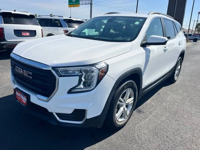 Used 2023 White GMC SLE image 3