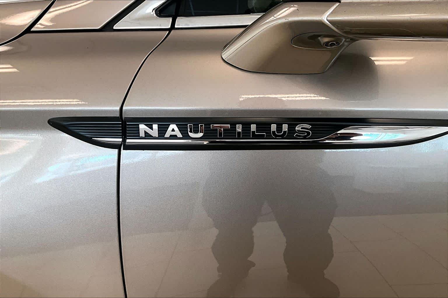 Used 2019 Iced Mocha Premium Colorant Lincoln Reserve image 9