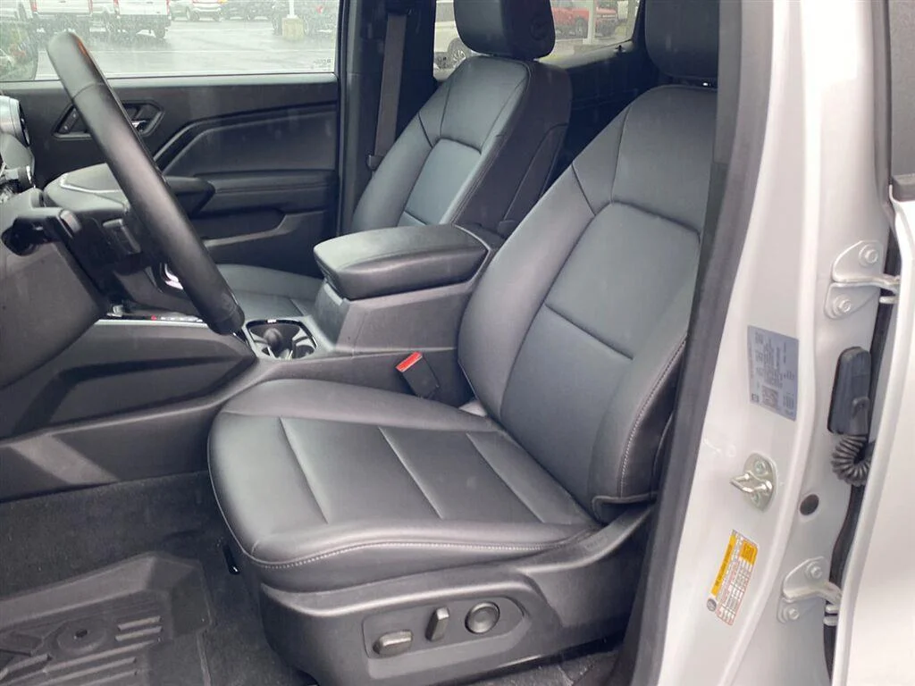 Used 2024 Summit White Chevrolet 4WD LT image 2