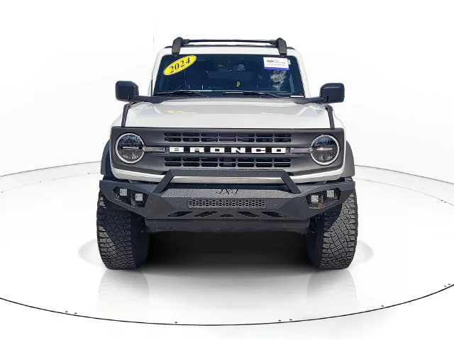 Used 2024 White Ford Black Diamond image 2