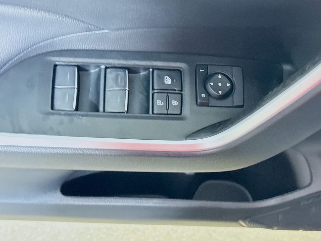 Used 2025 Wind Chill Pearl Toyota XLE Premium image 17