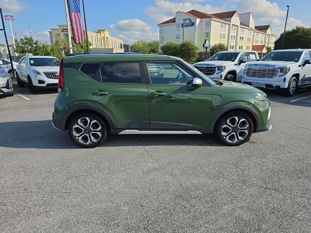 Used 2021 Green Kia X-Line image 8