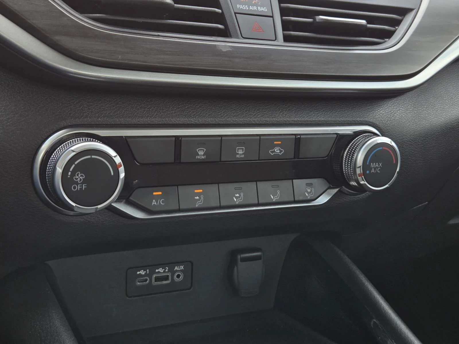 Used 2024 White Nissan 2.5 SV Sedan image 23