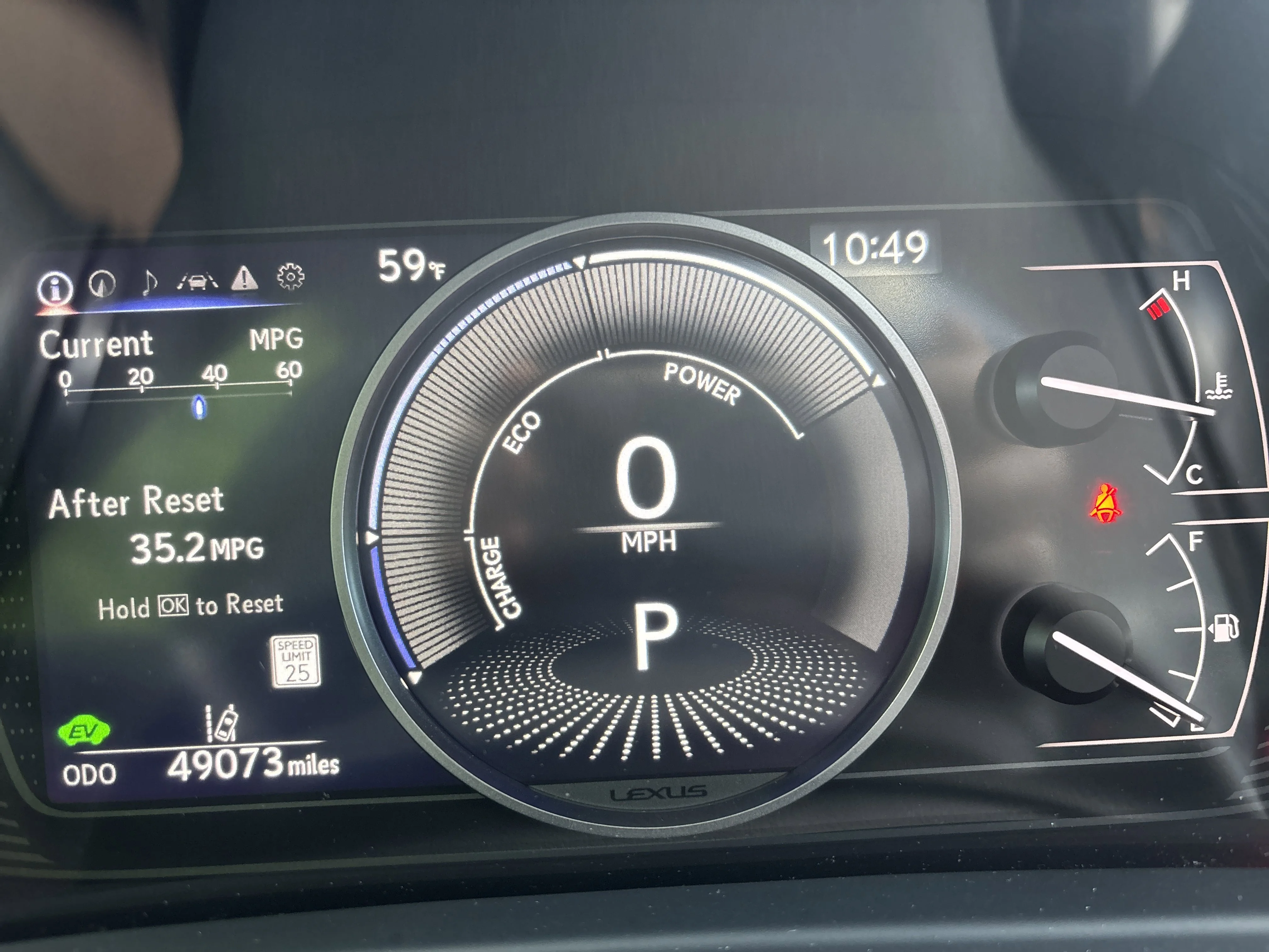 Used 2024 Iridium Lexus UX 250h Premium image 21