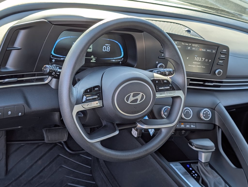 2026 Hyundai Elantra SE - Photo 16