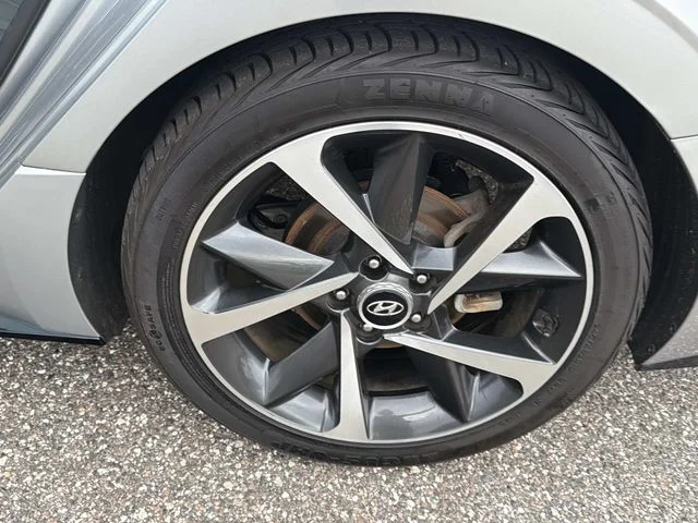 Certified Used 2022  Hyundai SEL Plus image 11