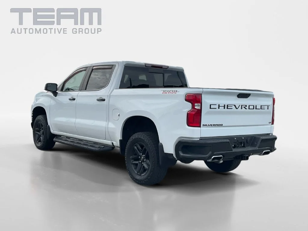 Used 2020 SUMMIT WHITE Chevrolet LT Trail Boss image 5