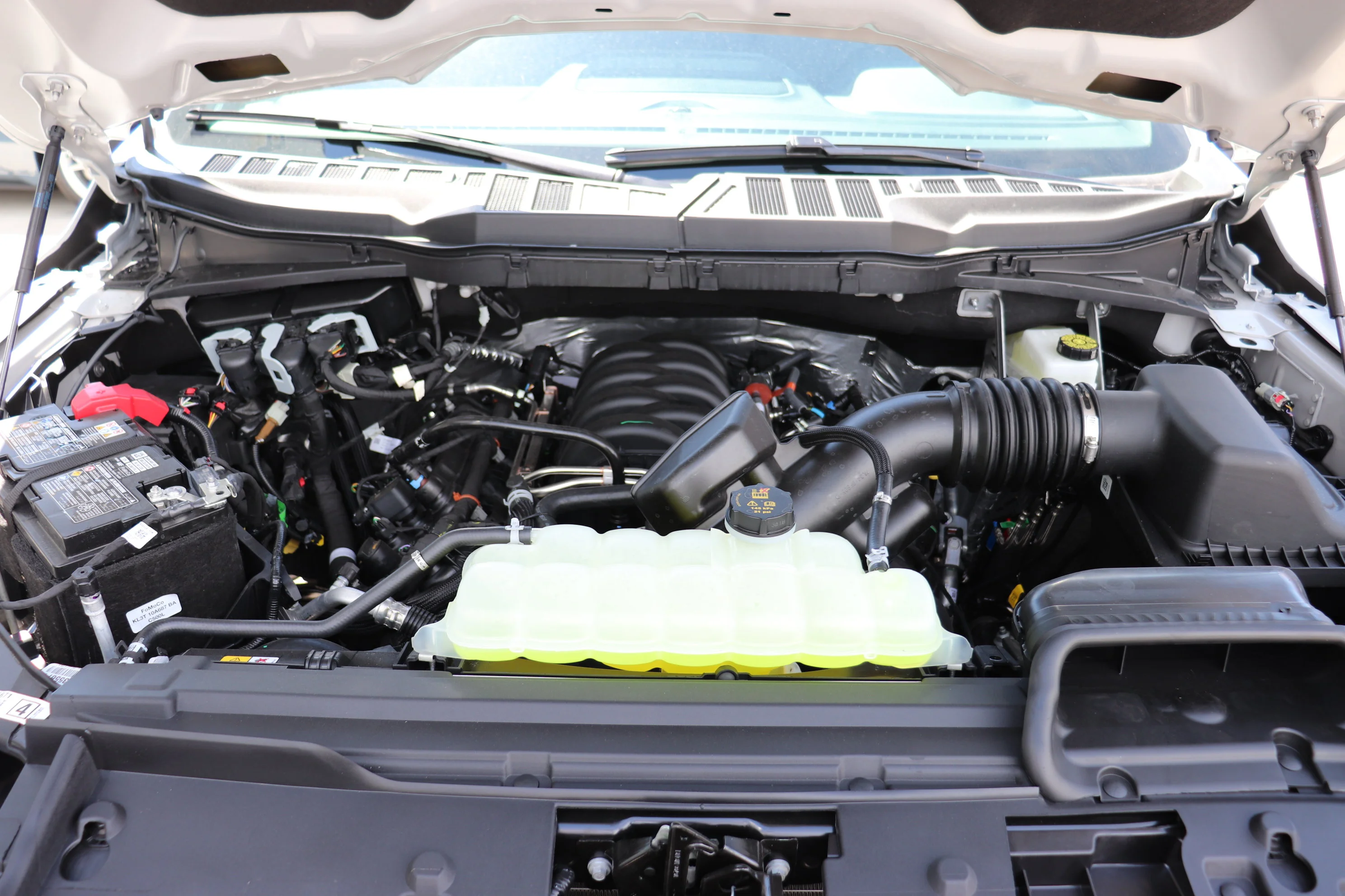 New 2026 AVALANCHE Ford XLT image 7