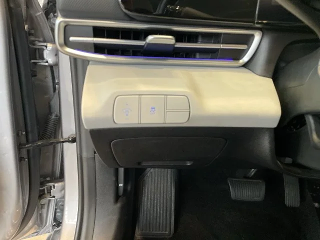 2024 Hyundai Elantra Limited - Photo 21