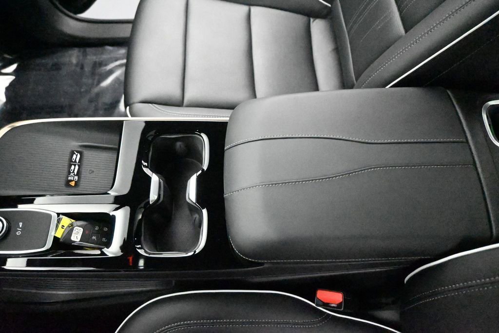 Used 2025 Ebony Twilight Metallic Buick Avenir image 13