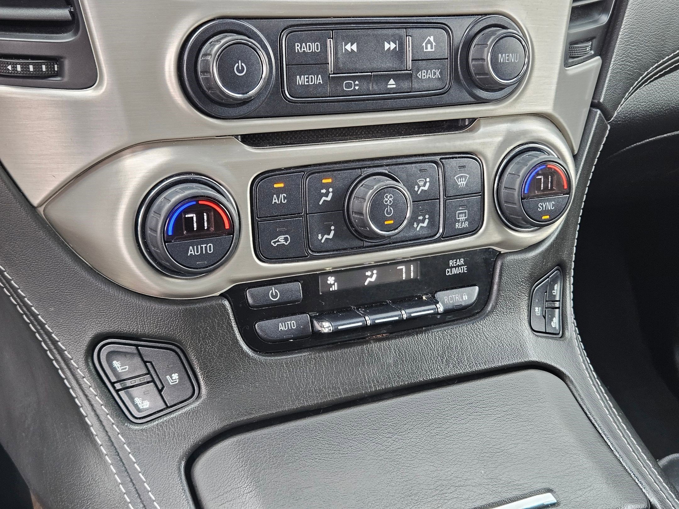 Used 2020 Onyx Black GMC Denali image 26