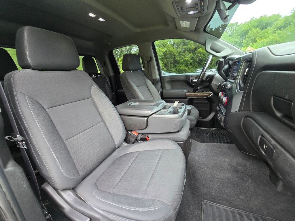 Used 2020 Black Chevrolet LT image 17