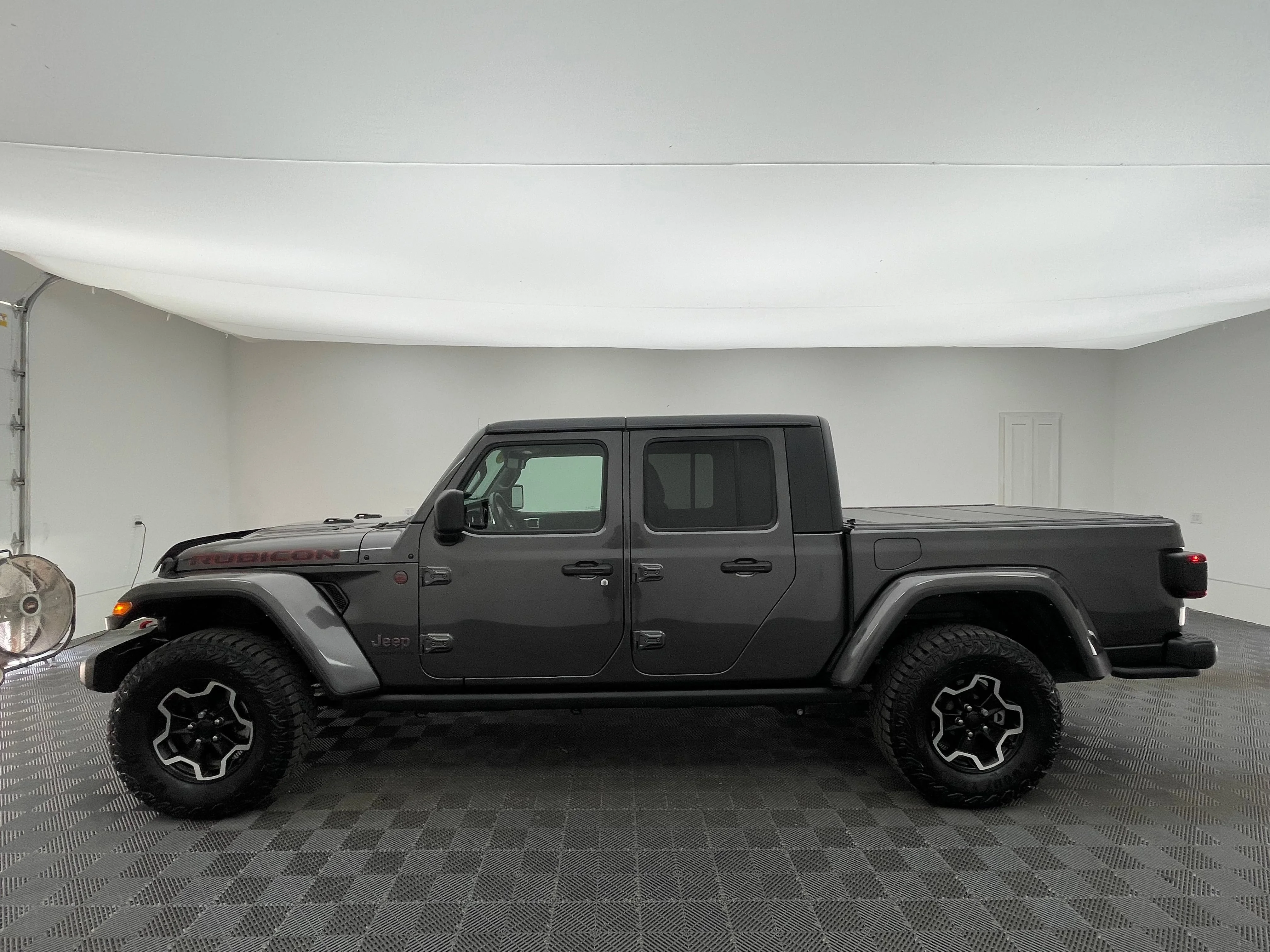 Used 2021  Jeep Rubicon image 11