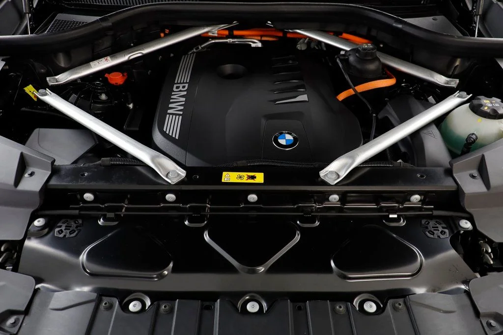New 2026 Black BMW xDrive50e image 24