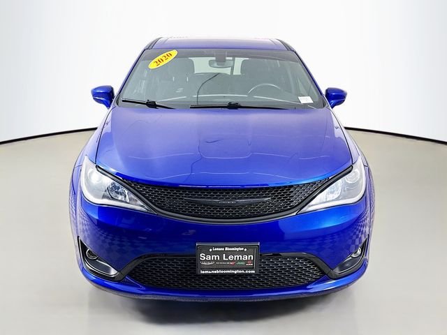 2C4RC1FG4LR286566