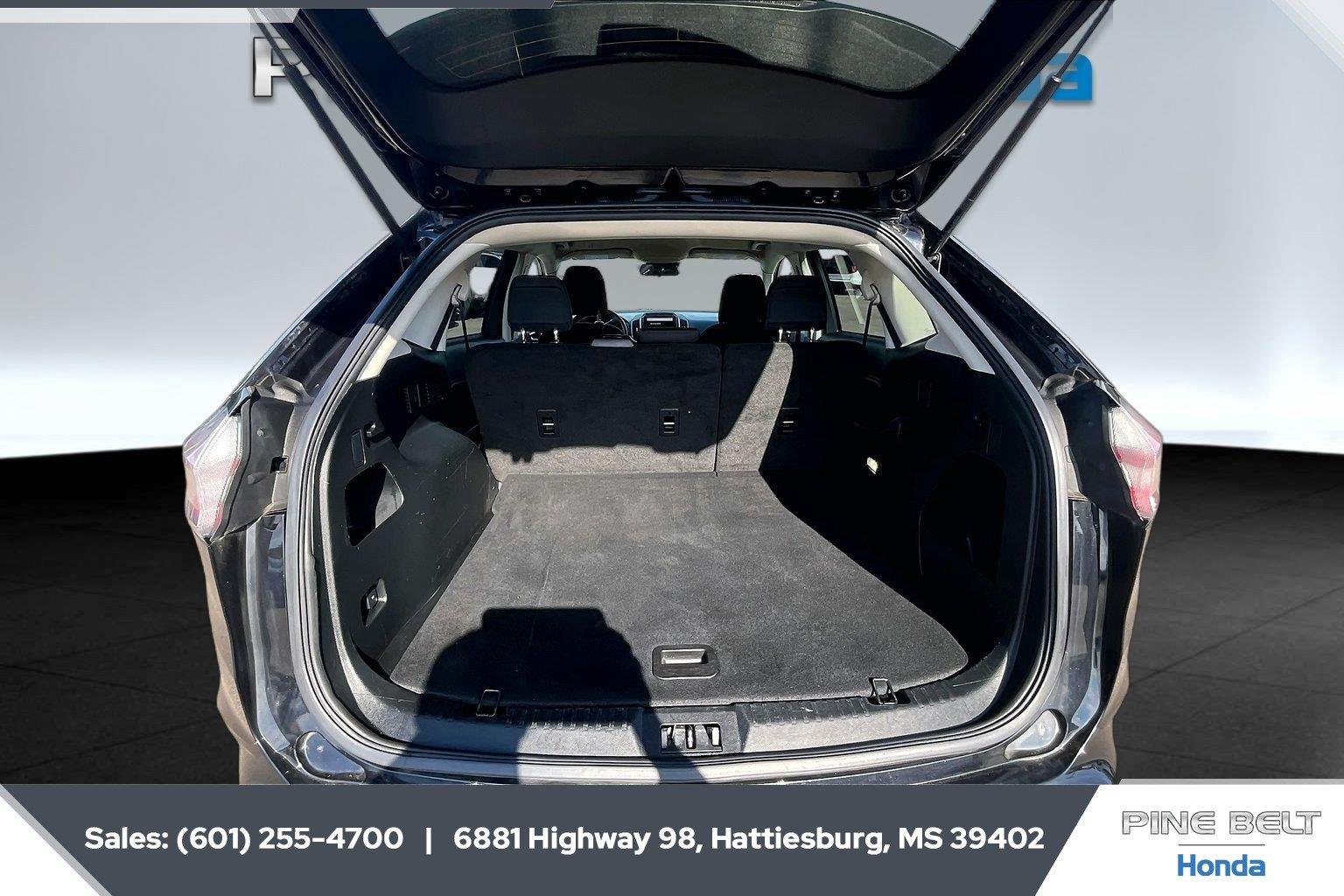 Used 2022 Agate Black Ford SE image 21
