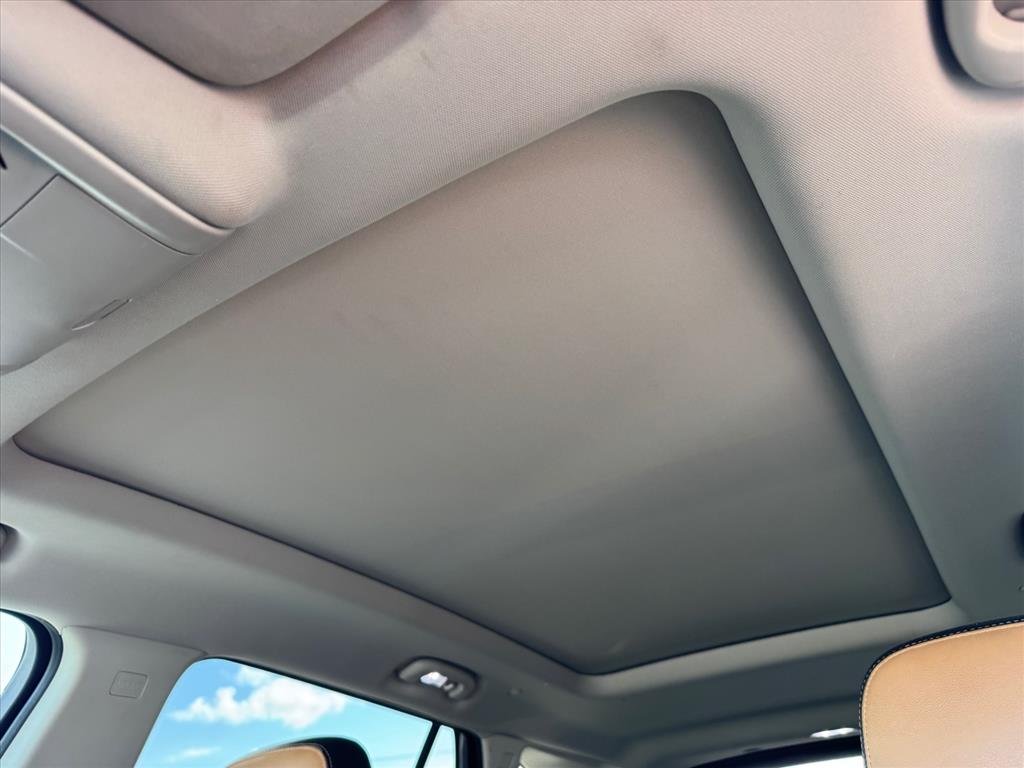 Used 2020 SUMMIT WHITE GMC SLT image 19
