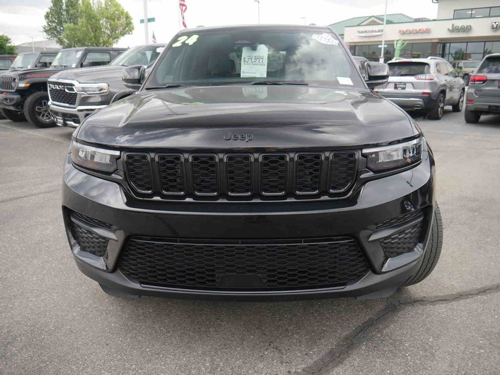 Certified Used 2024 Black Jeep Altitude X image 3
