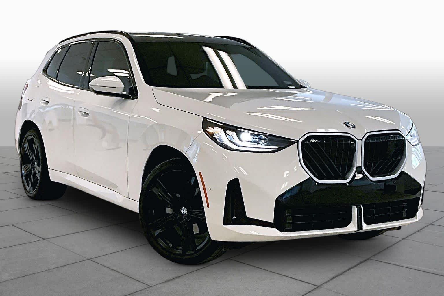Used 2026 Alpine White BMW 30 xDrive image 2