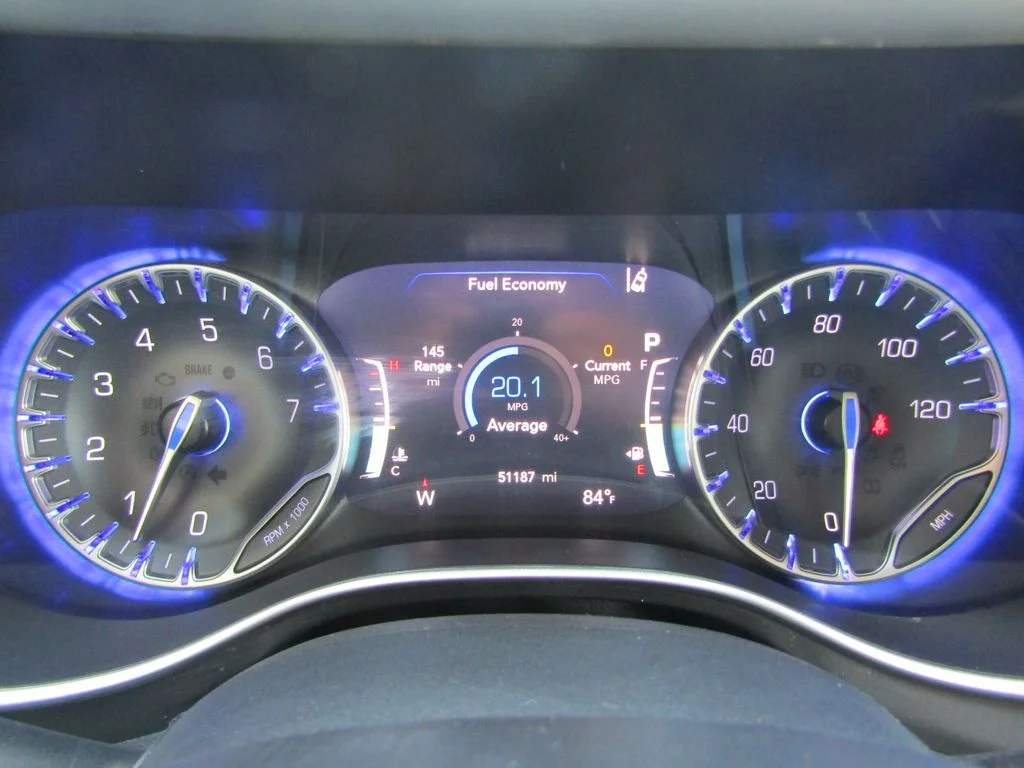 Used 2021 Gray Chrysler Touring L image 27