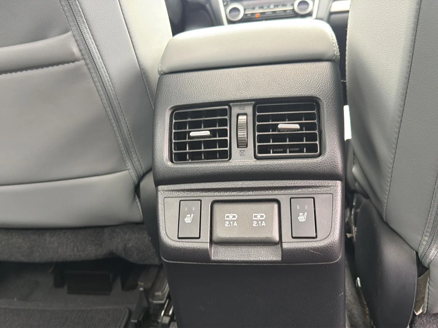Used 2019 Magnetite Gray Metallic Subaru Limited image 19