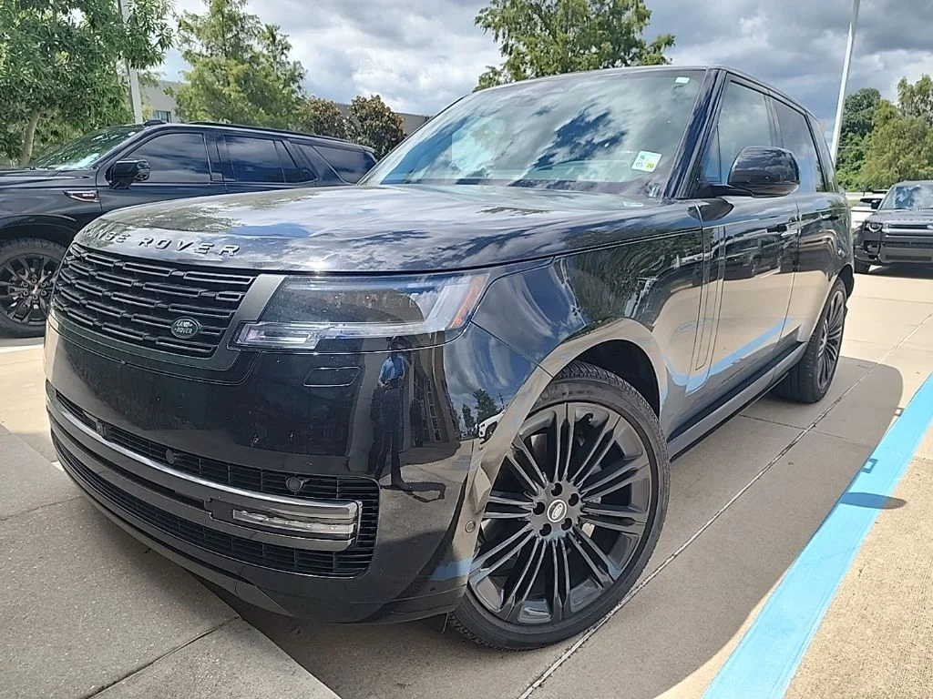 2025 Land Rover Range Rover SE