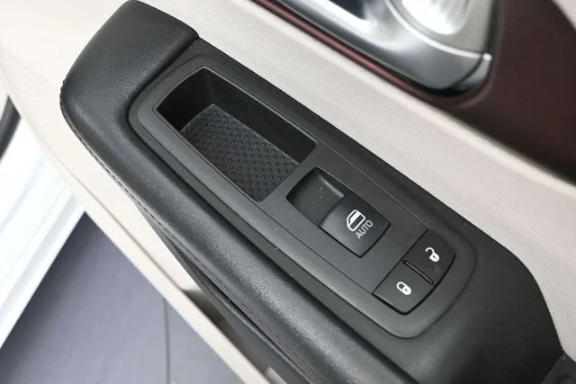 2020 Chrysler Pacifica Limited - Photo 49