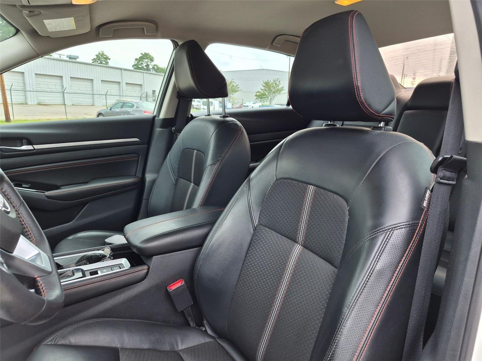 Used 2023 Glacier White Nissan 2.5 SR image 13