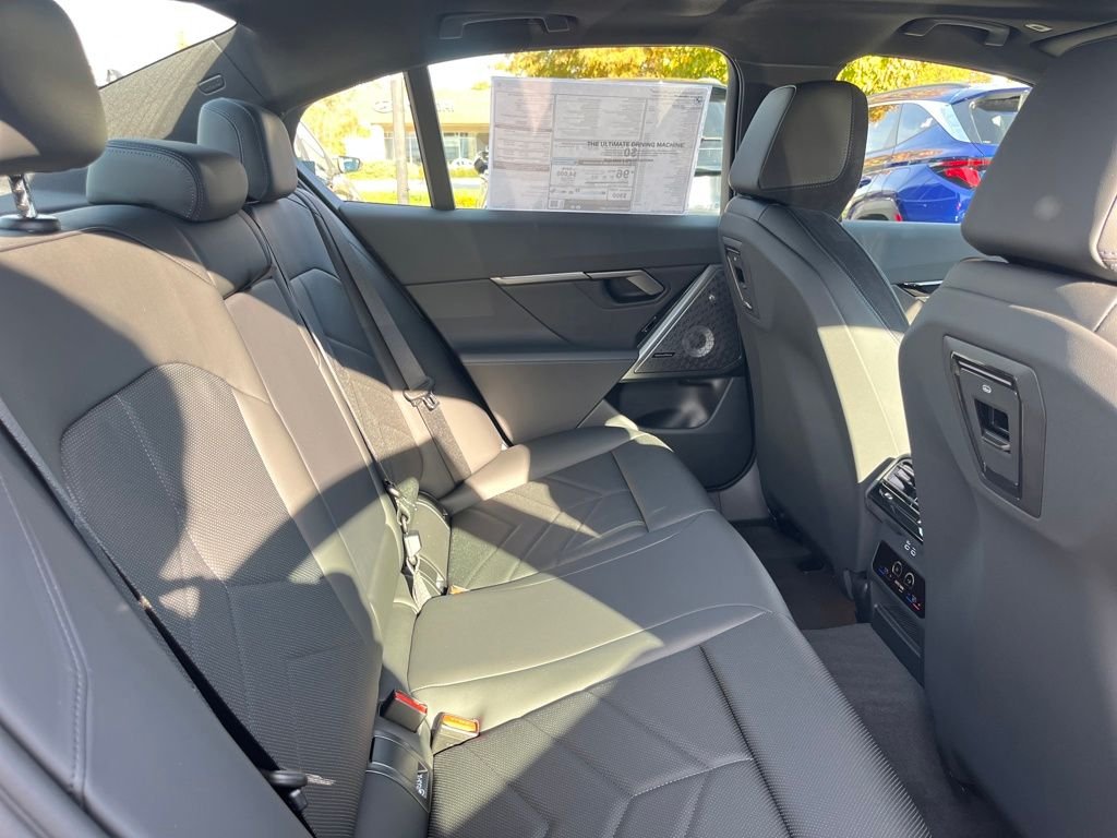 Used 2026 Black BMW xDrive40 image 31