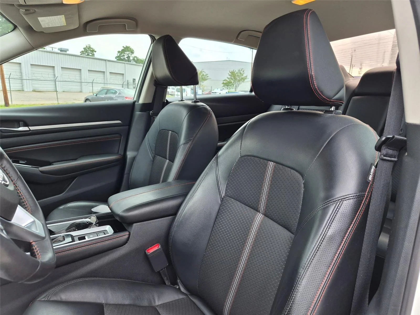 Used 2023 Glacier White Nissan 2.5 SR image 13