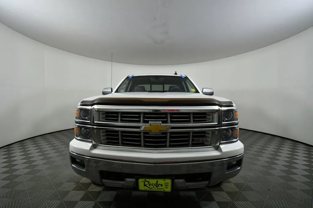 Used 2015 SUMMIT WHITE Chevrolet LTZ image 7