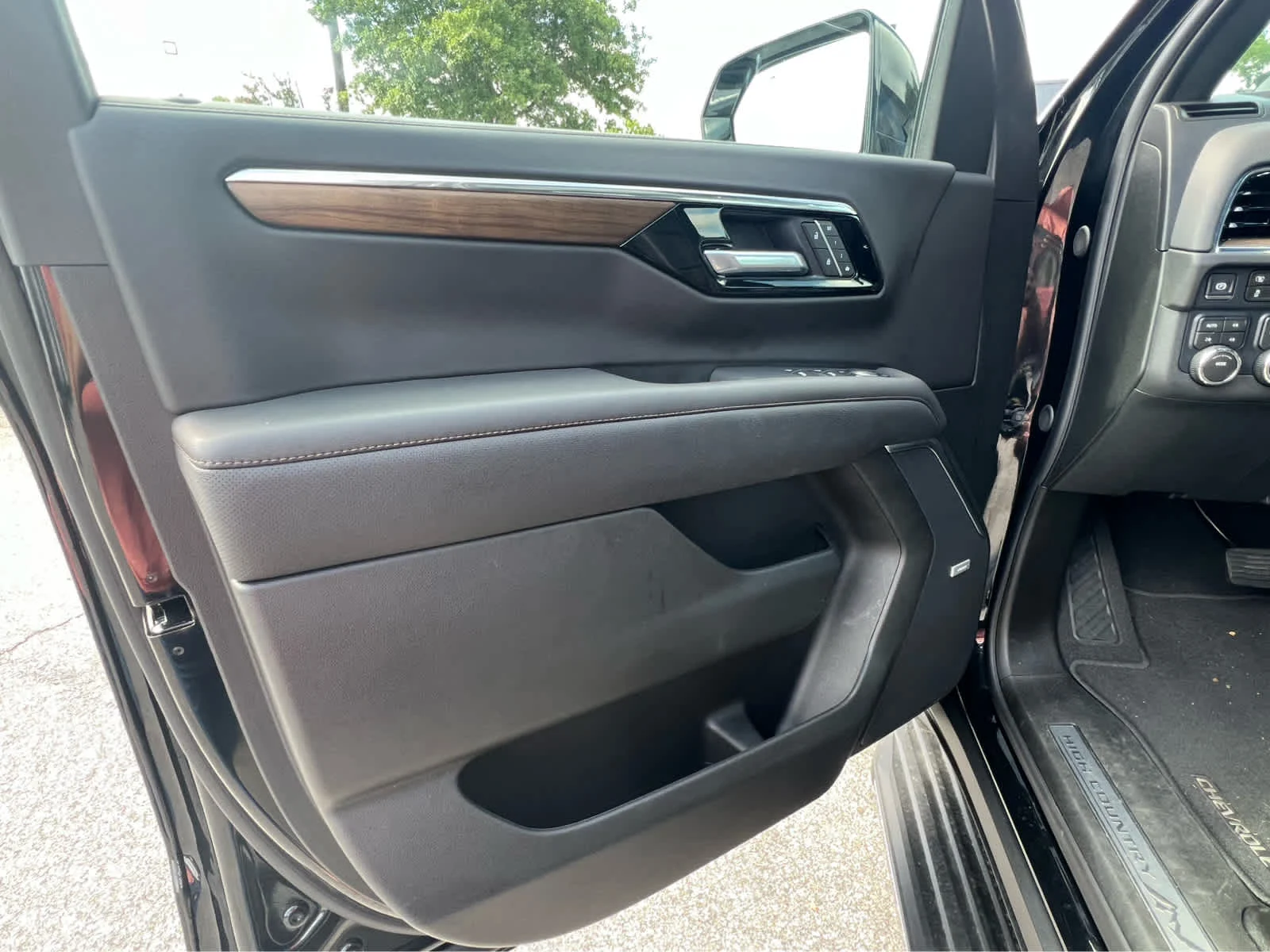 2026 Chevrolet Tahoe High Country - Photo 10