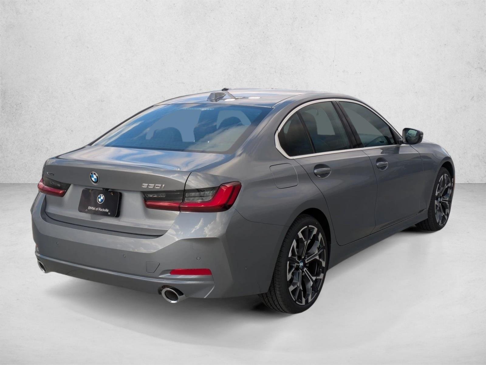 Used 2026 Skyscraper Grey Metallic BMW 330i NA xDrive image 2