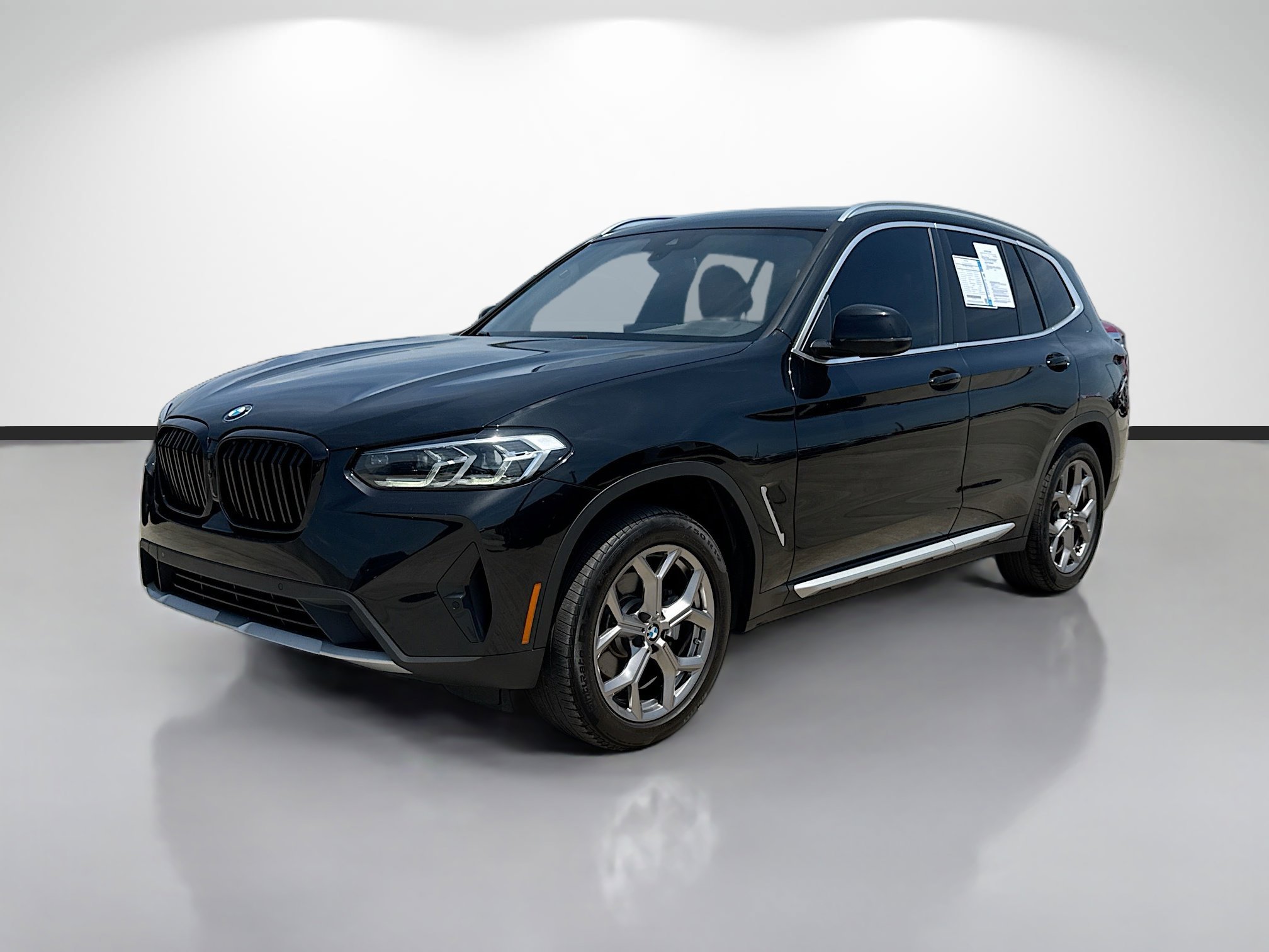Used 2022 Black Sapphire Metallic BMW xDrive30i image 7