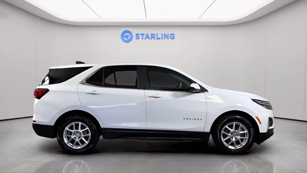 Used 2022 SUMMIT WHITE Chevrolet LT image 12