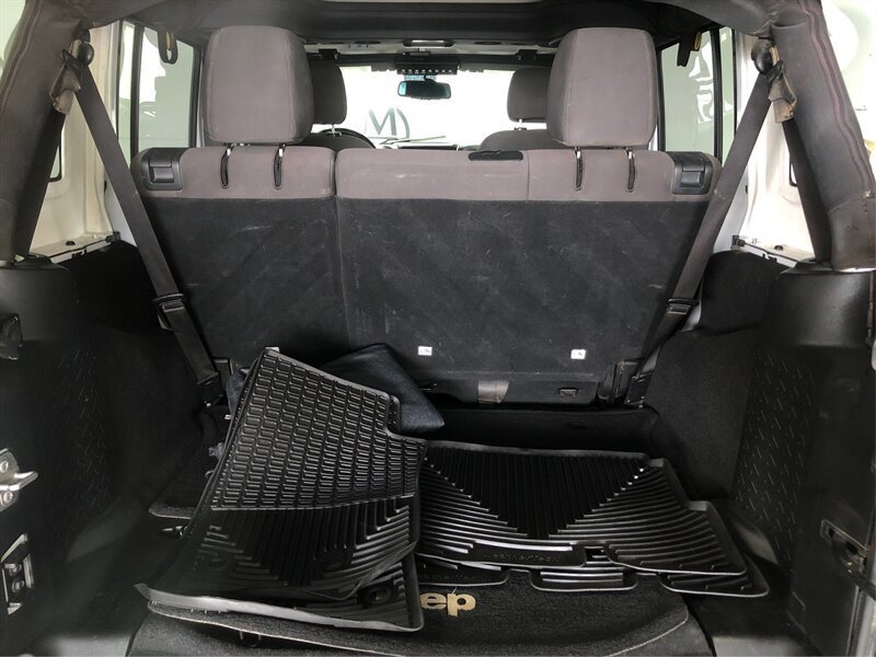 2017 Jeep Wrangler Unlimited Sport S - Photo 12