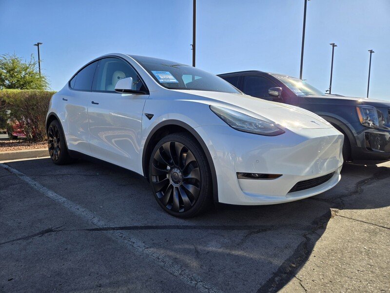Used 2021 Tesla Model Y Long Range with VIN 5YJYGDEE0MF256379 for sale in Henderson, NV
