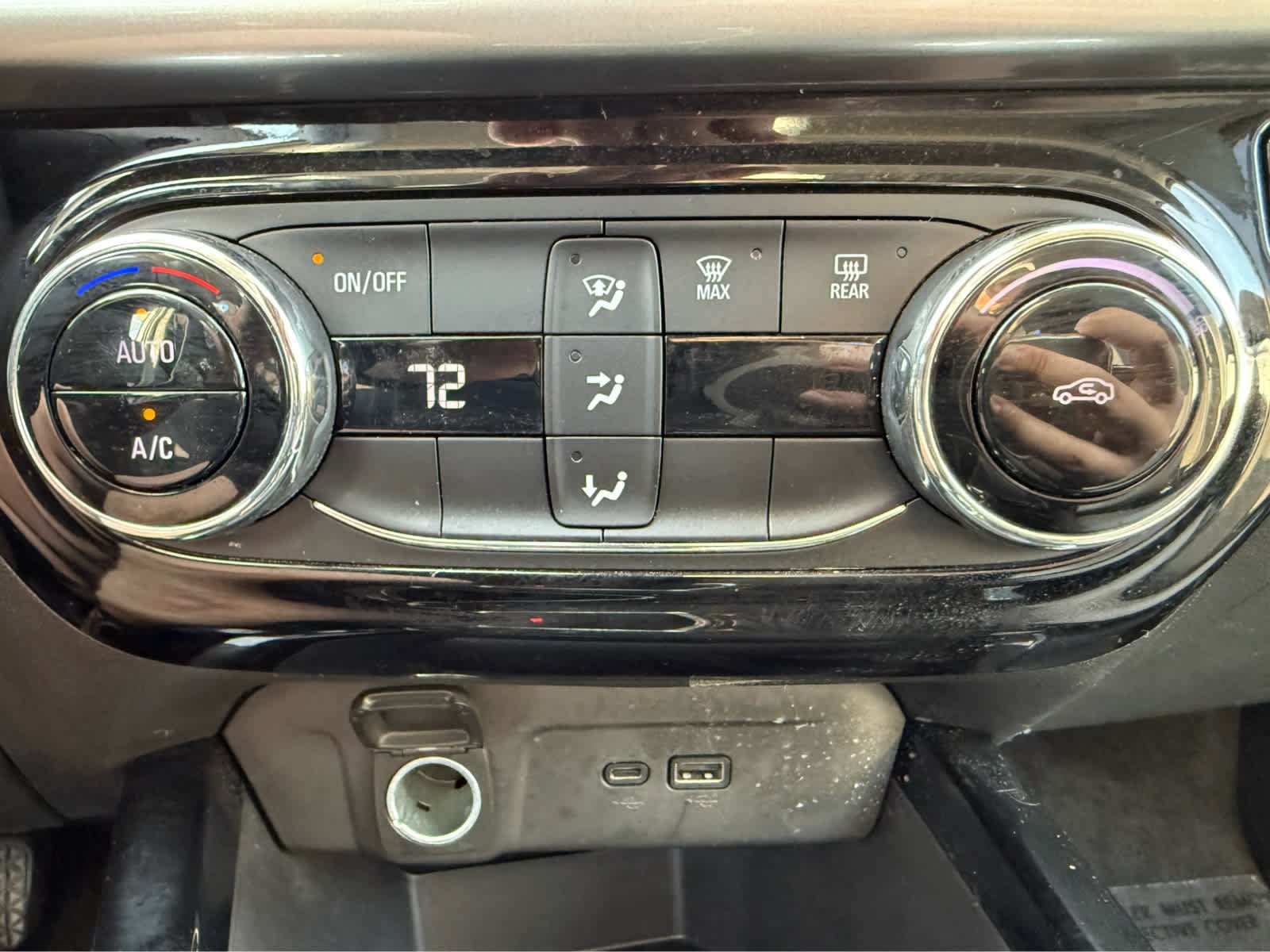 Used 2025 Sterling Gray Metallic Chevrolet LT image 24