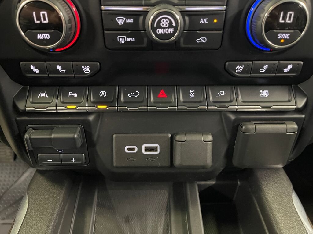 Used 2021 IRIDESCENT PEARL TRICOAT Chevrolet High Country image 15