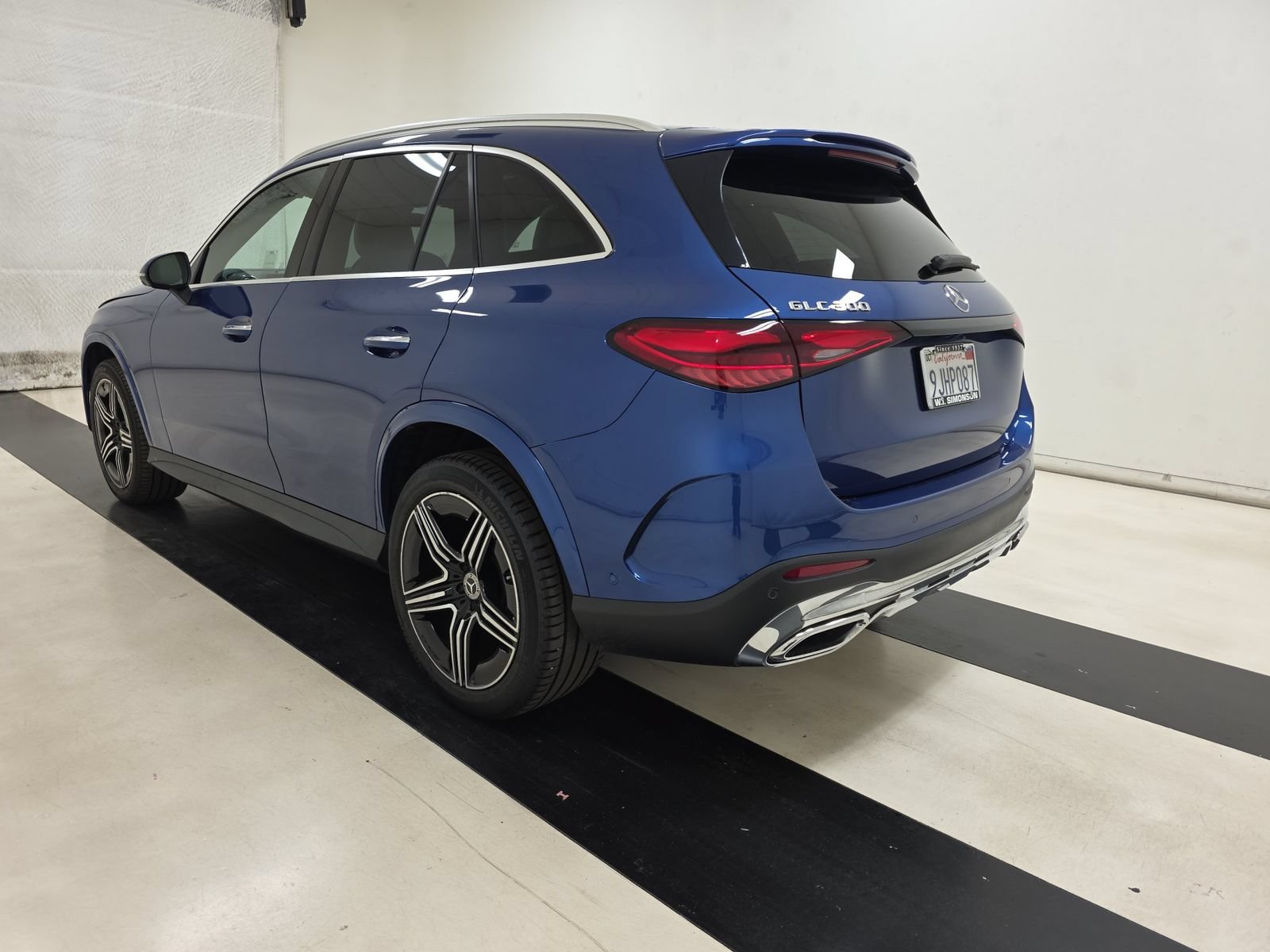Used 2023 Blue Mercedes-Benz GLC 300 image 10