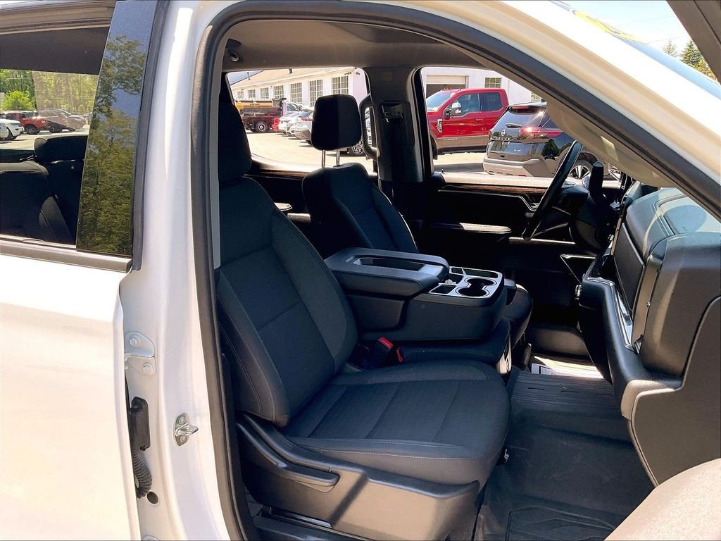 Used 2023 White GMC Elevation image 11
