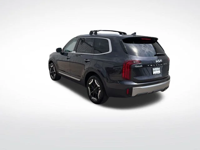 Used 2025 Gray Kia S image 3