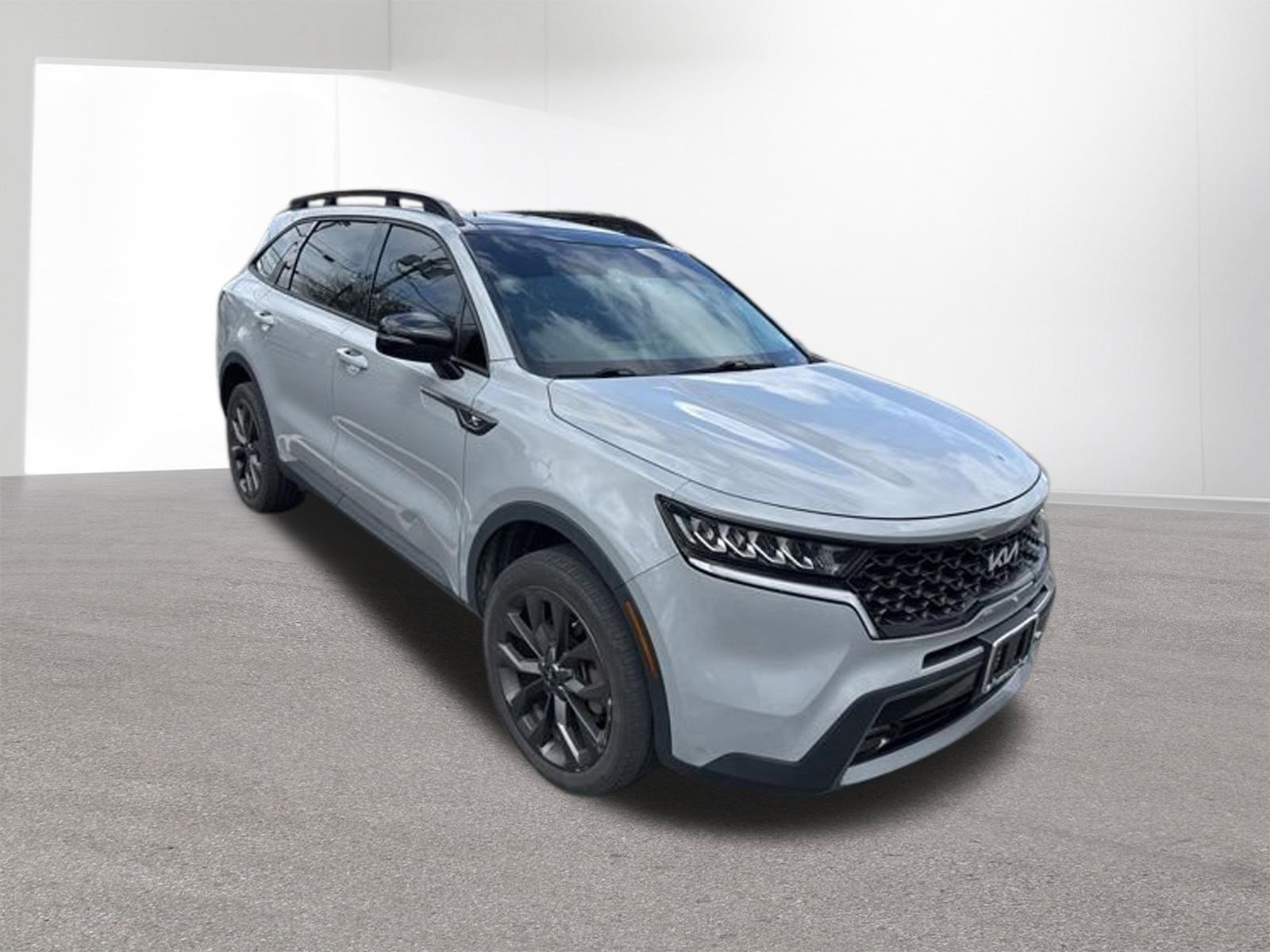 Used 2022 Wolf Gray Kia X-Line EX image 27