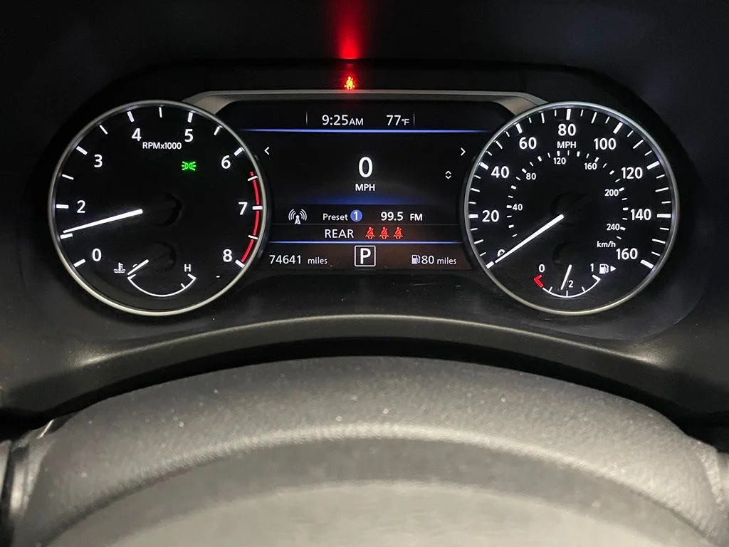 Used 2024 Gray Nissan SV image 7