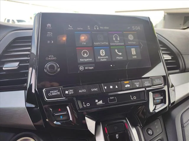 Used 2018 Silver Honda TOURING AUTO image 25