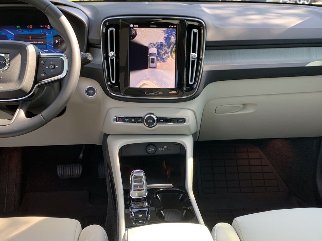 2024 Volvo XC40 Ultimate - Photo 18