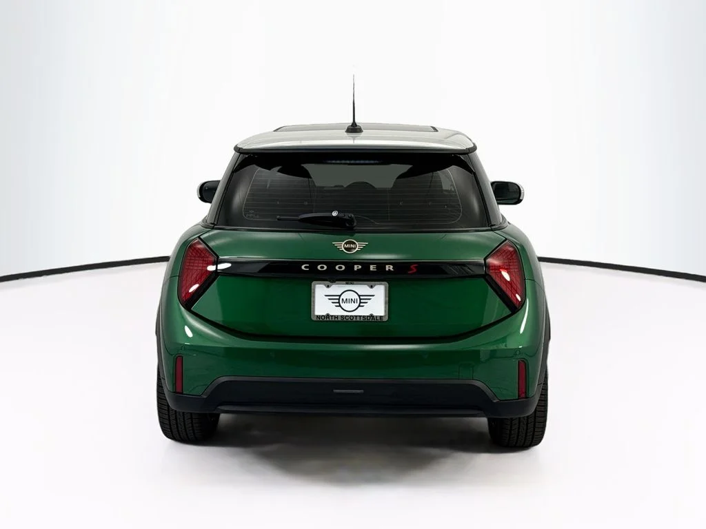 New 2026 British Racing Green IV Met MINI Signature Plus image 6